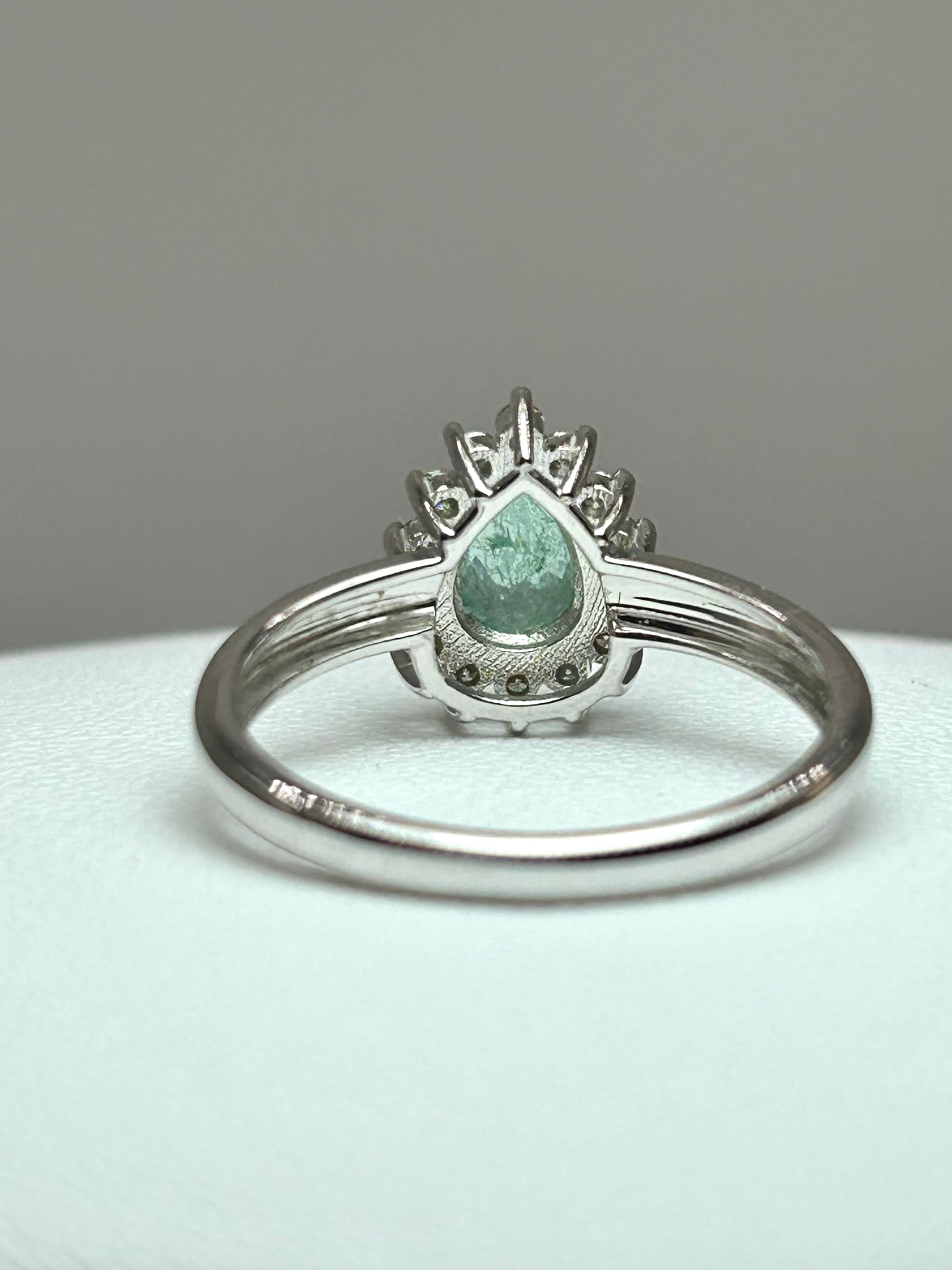 Anello Tourmaline Paraiba neon blue green, diamanti naturali, oro bianco 18k.