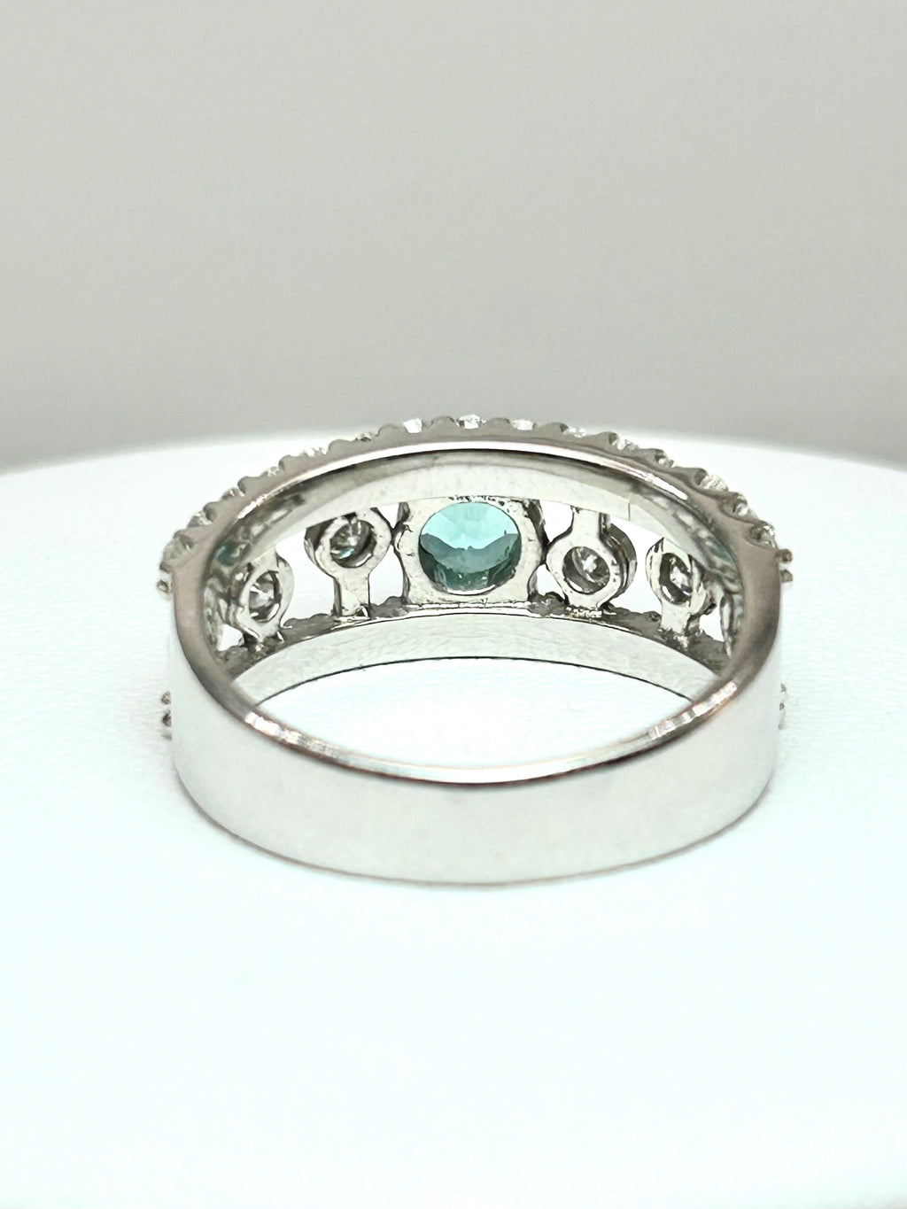 Anello Tourmaline Paraiba Natural neon blue, diamanti, Oro bianco 18k Certificati Italiani