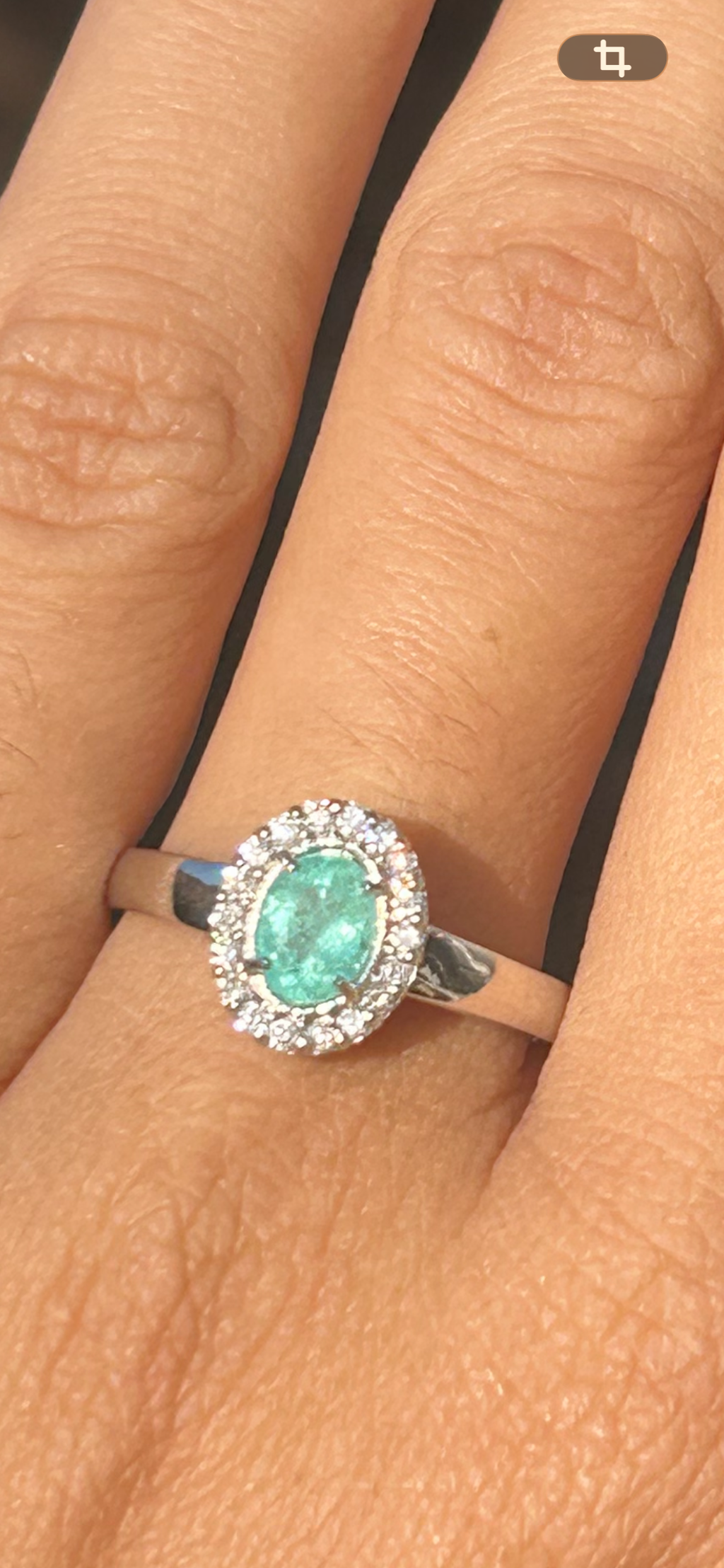 Anello Tourmaline Paraiba Neon blue Natural e diamanti Oro bianco 18k