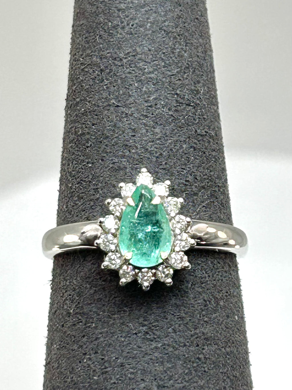 Anello Tourmaline Paraiba neon blue green, diamanti naturali, oro bianco 18k.