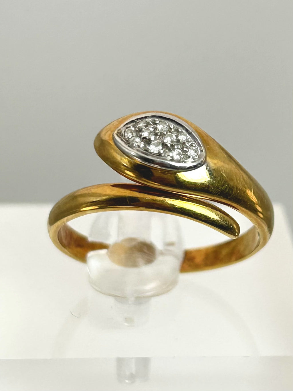 Parure Collana, bracciale ed anello Inspired Serpente oro giallo 18k e diamanti naturali Art Deco.