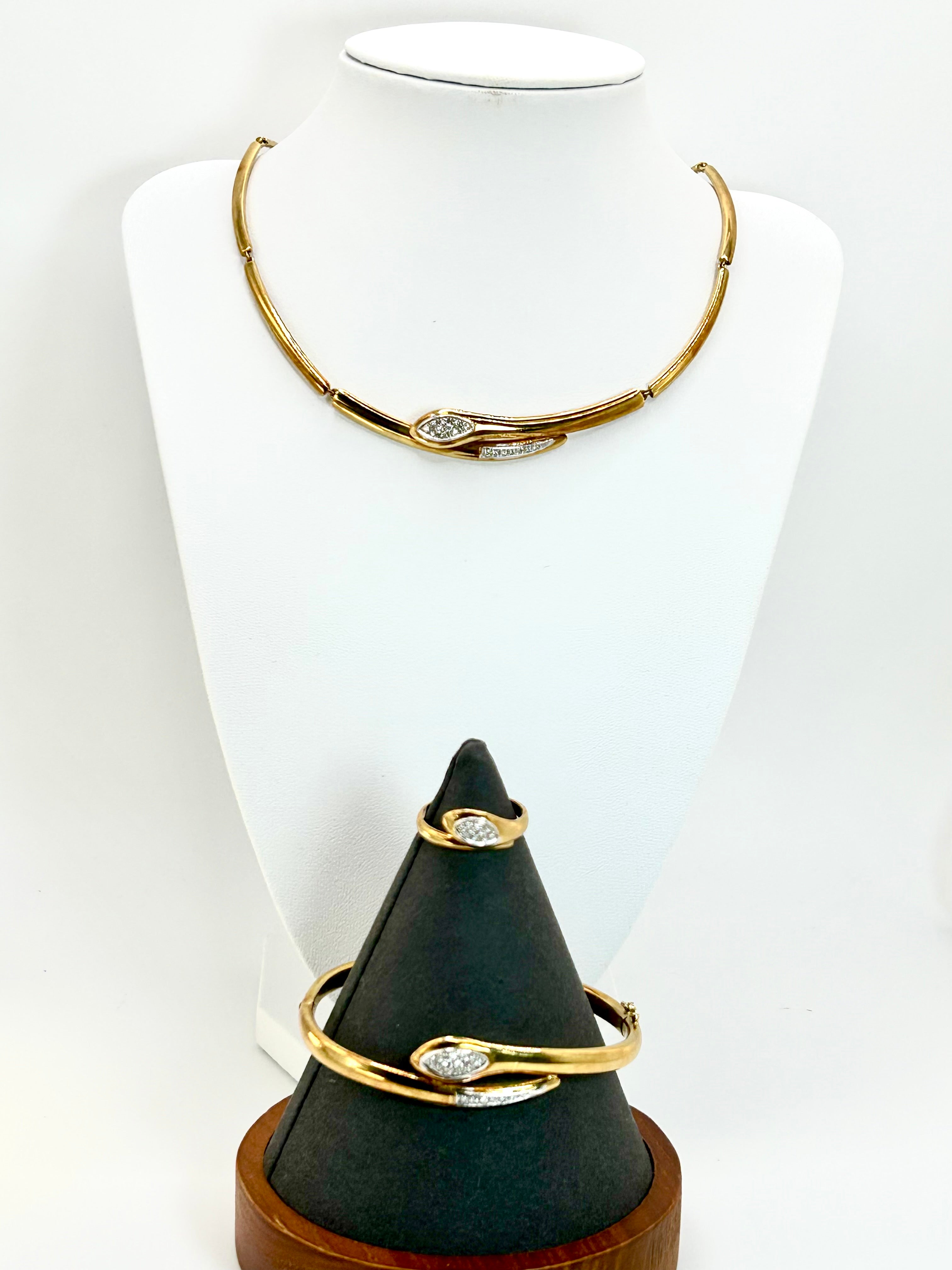 Parure Collana, bracciale ed anello Inspired Serpente oro giallo 18k e diamanti naturali Art Deco.