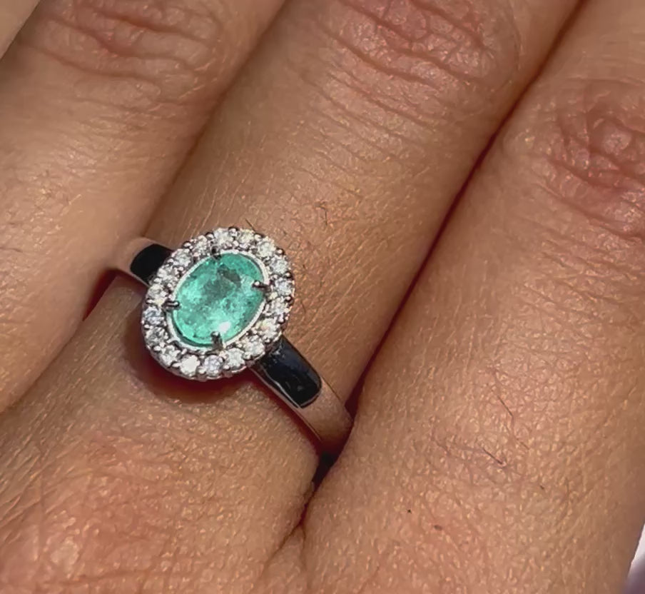 Anello Tourmaline Paraiba Neon blue Natural e diamanti Oro bianco 18k